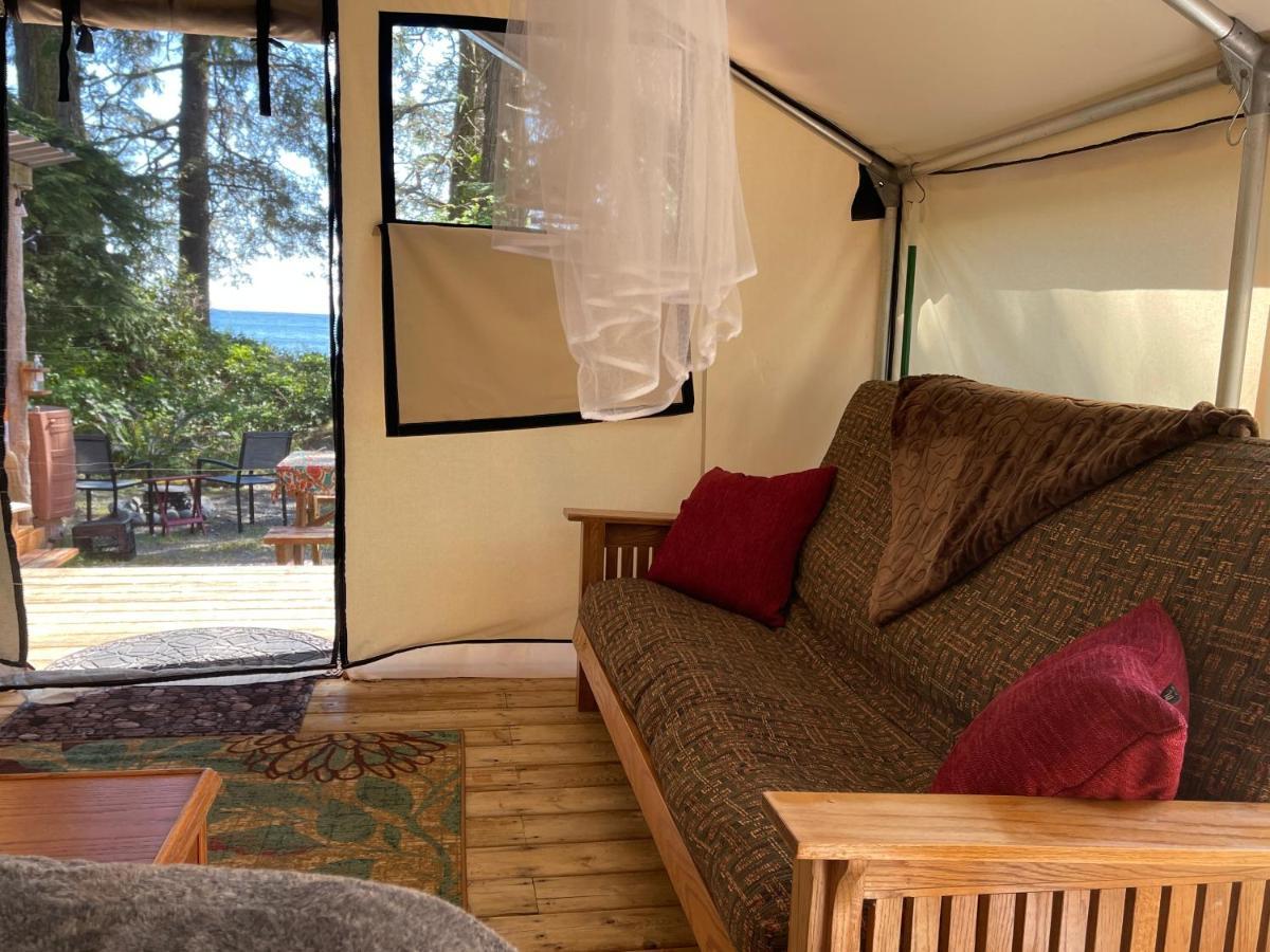 Hotel So Damn Lucky Glamping à Ucluelet Extérieur photo