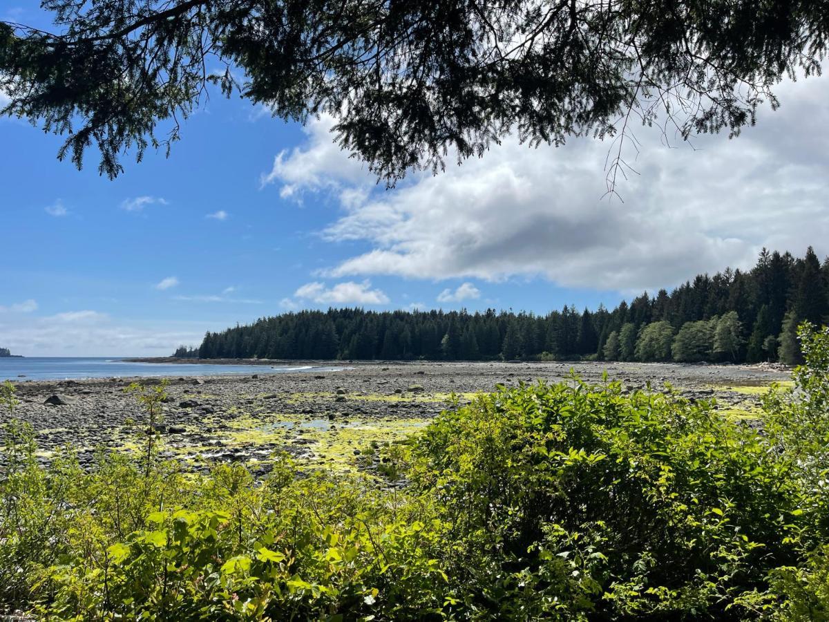 Hotel So Damn Lucky Glamping à Ucluelet Extérieur photo