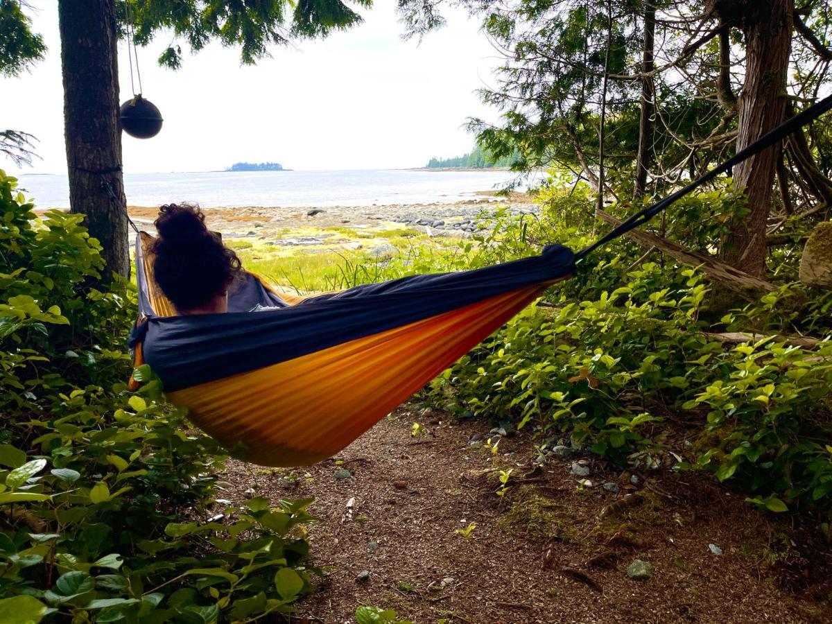 Hotel So Damn Lucky Glamping à Ucluelet Extérieur photo