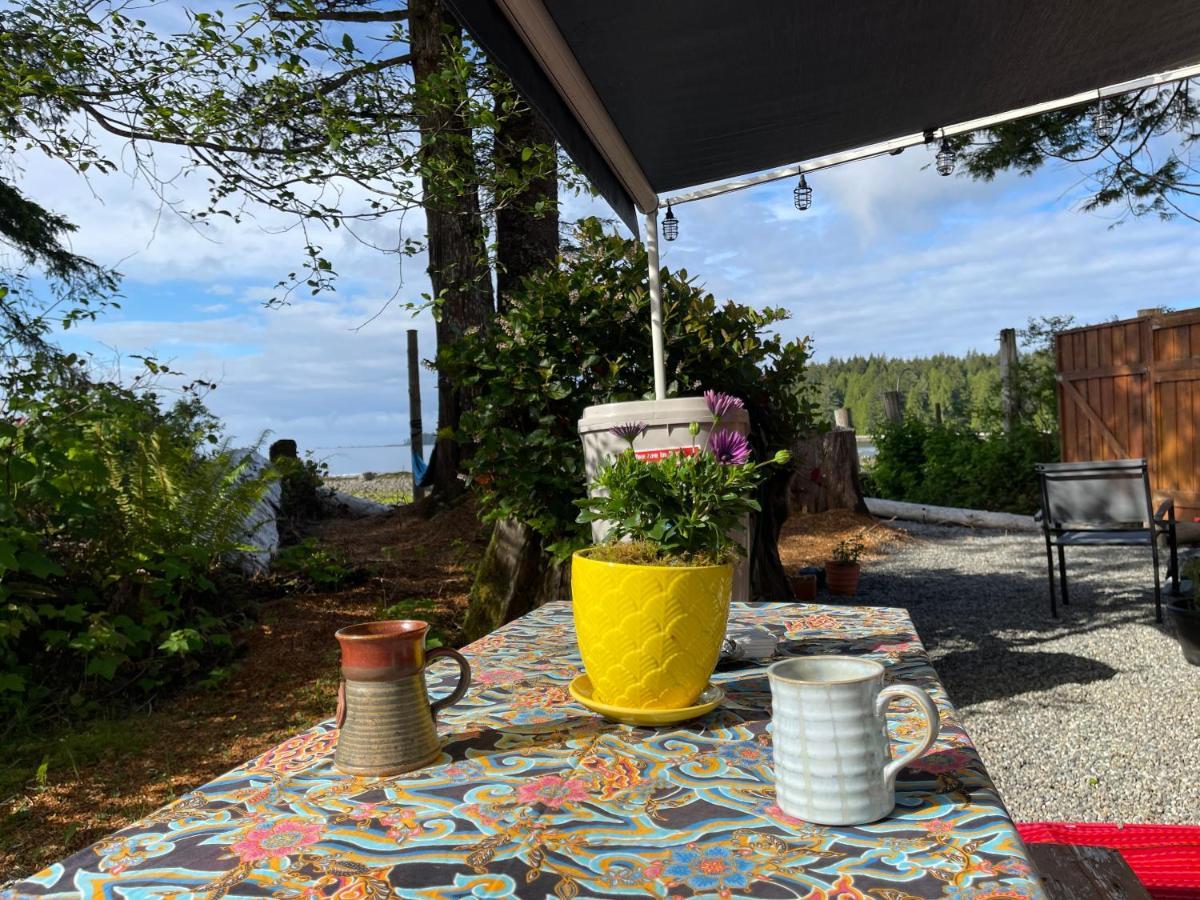 Hotel So Damn Lucky Glamping à Ucluelet Extérieur photo